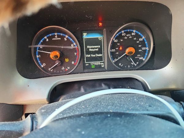 2018 TOYOTA RAV4 LE