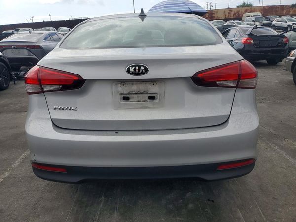 2017 KIA FORTE LX Base — DIRR