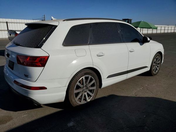 2018 AUDI Q7 quattro Prestige