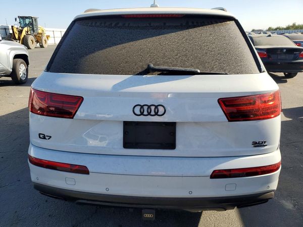 2018 AUDI Q7 quattro Prestige