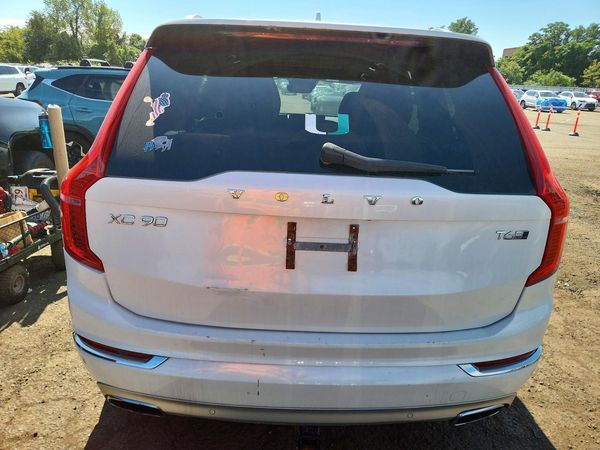 2019 VOLVO XC90 Inscription