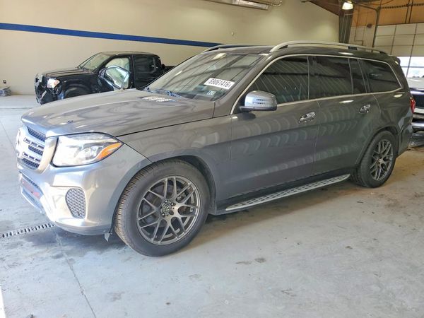 2017 MERCEDES-BENZ GLS — Front 3/4