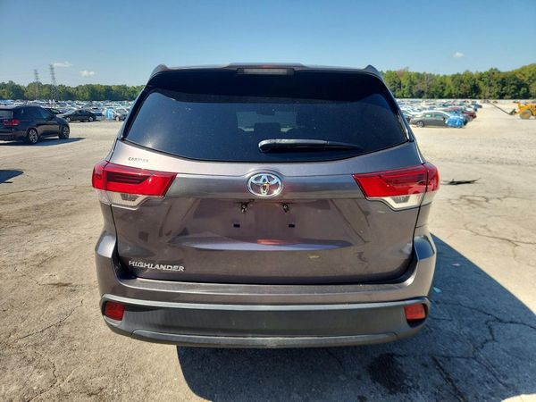 2019 TOYOTA HIGHLANDER LE/LE Plus