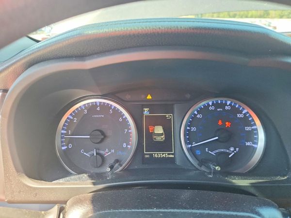 2019 TOYOTA HIGHLANDER LE/LE Plus