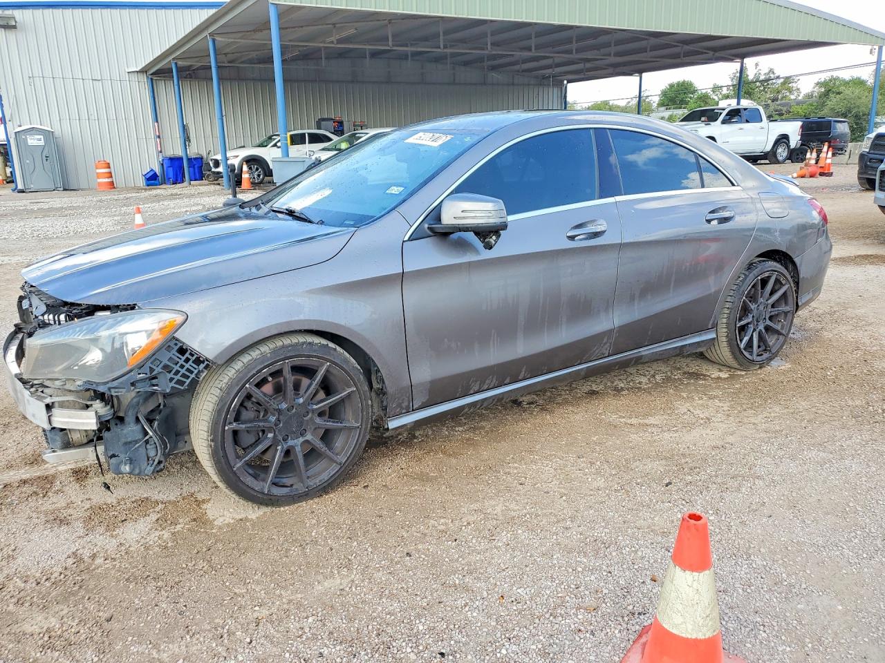 2016 MERCEDES-BENZ CLA CLA250 — Front 3/4