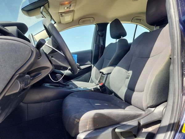 2021 TOYOTA COROLLA LE — DENT