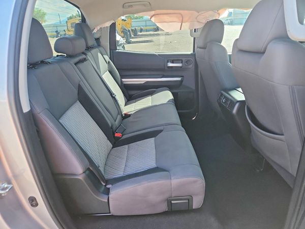 2016 TOYOTA TUNDRA SR5