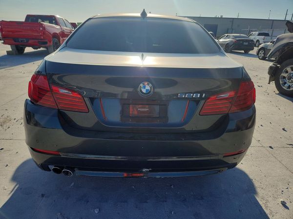 2016 BMW 528