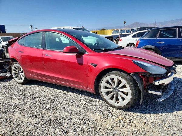 2023 TESLA MODEL 3 — Passenger 3/4