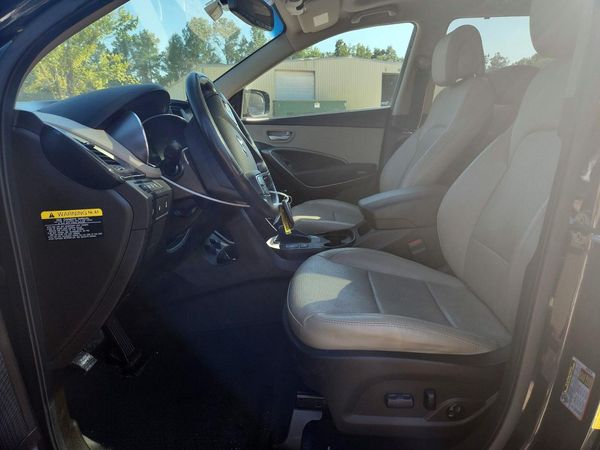 2017 HYUNDAI SANTA FE — DENT
