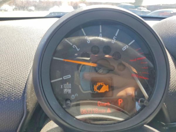 2015 MINI COOPER