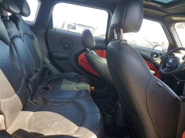 2015 MINI COOPER