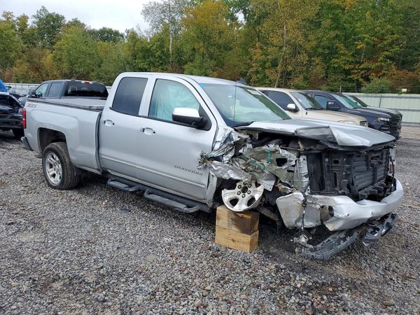 2018 CHEVROLET SILVERADO LT — Passenger 3/4