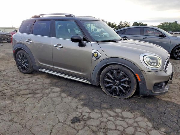 2019 MINI COOPER — Passenger 3/4