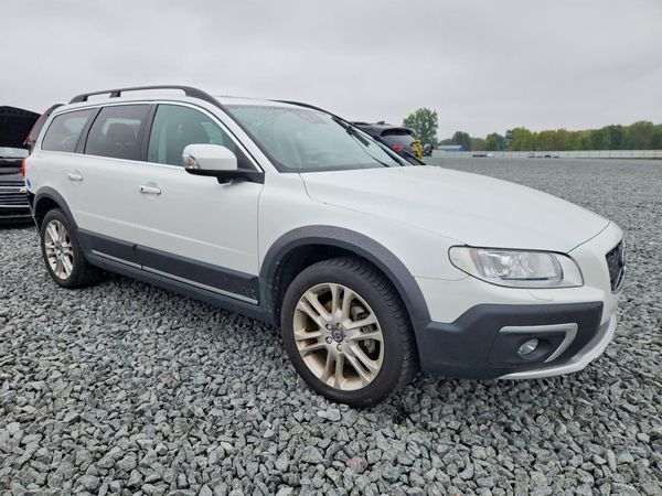2016 VOLVO XC70 SV35 Platinum