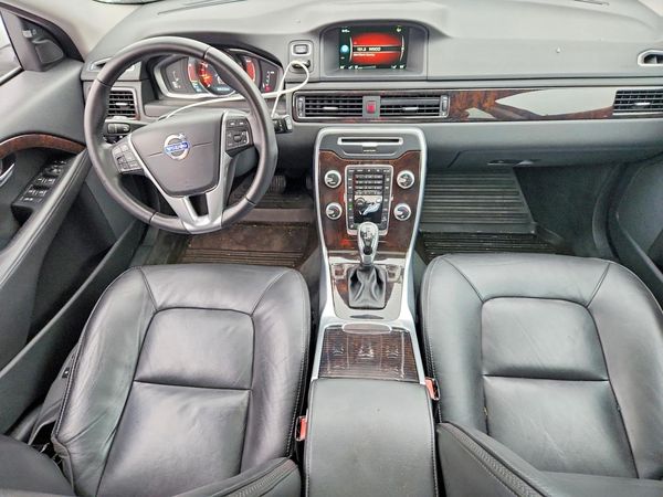 2016 VOLVO XC70 SV35 Platinum