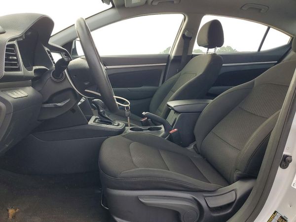 2019 HYUNDAI ELANTRA — DENT