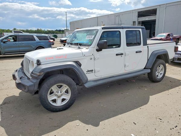 2020 JEEP GLADIATOR — Front 3/4