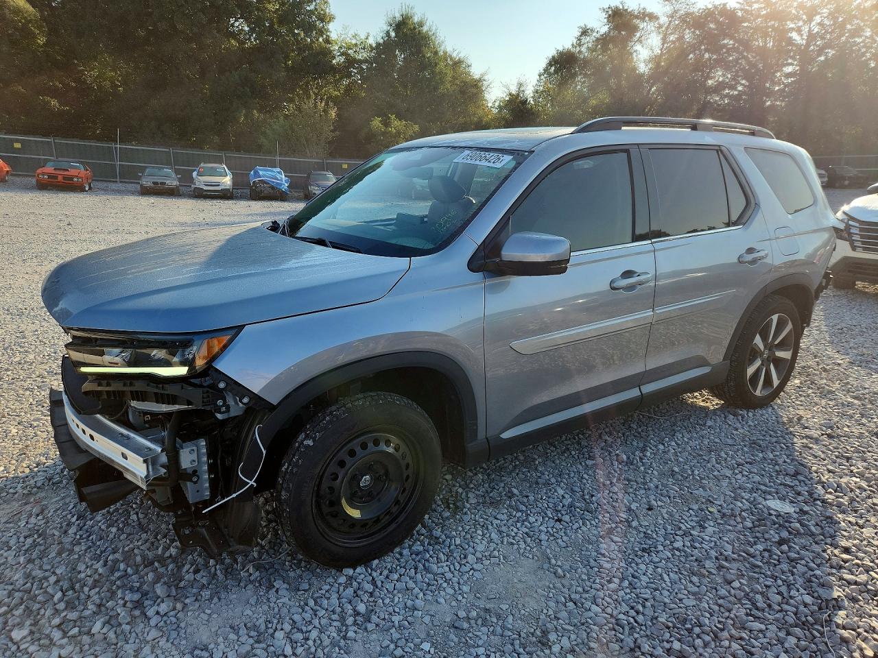 2025 HONDA PILOT — Front 3/4