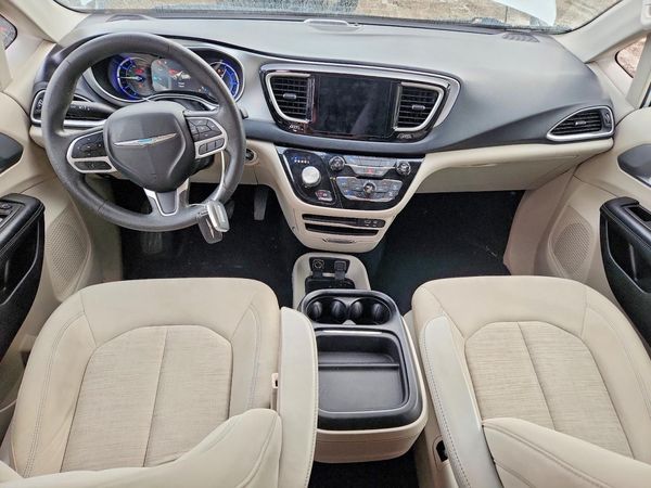 2018 CHRYSLER PACIFICA Touring Plus — CKPT