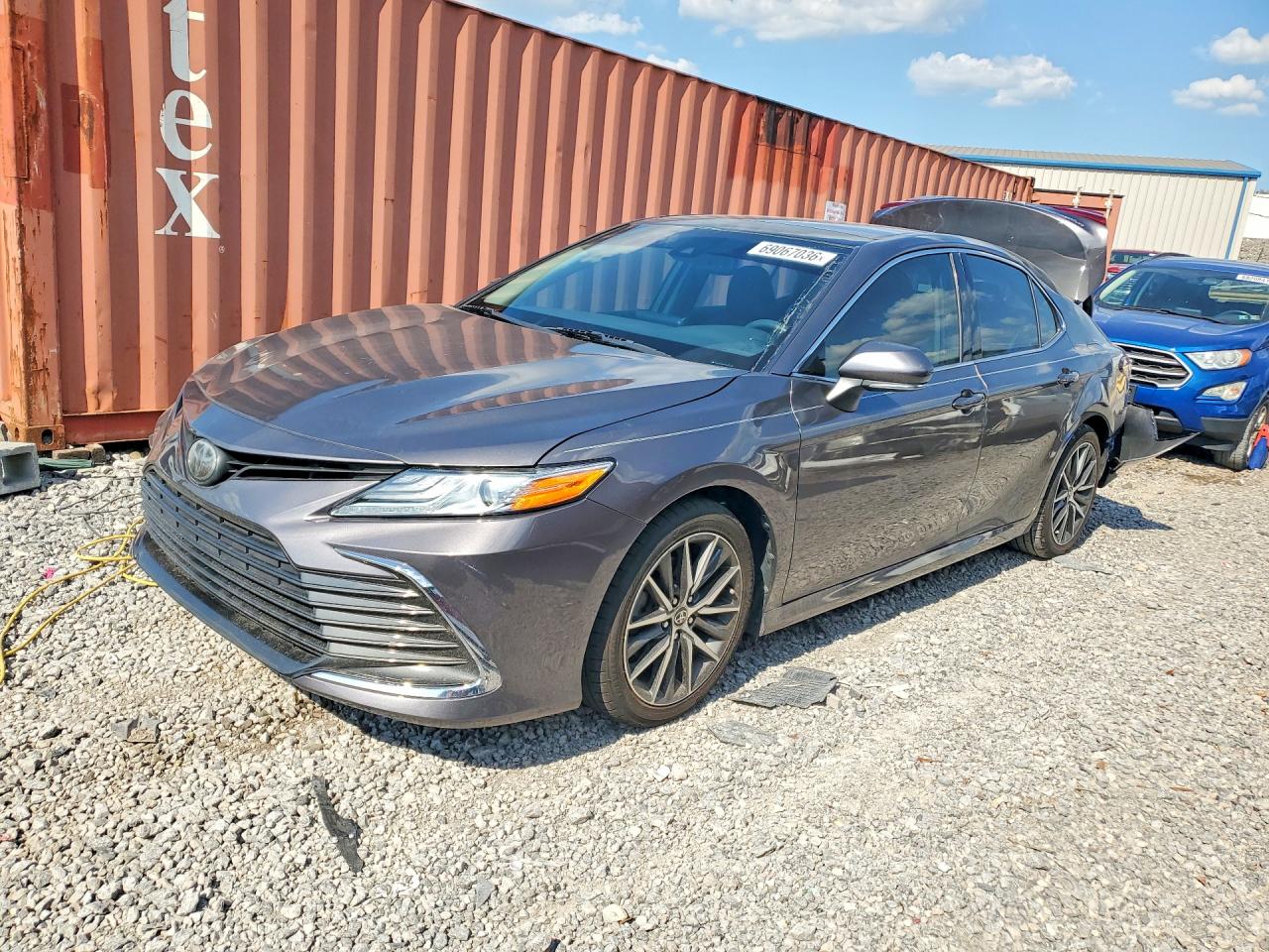2022 TOYOTA CAMRY XLE