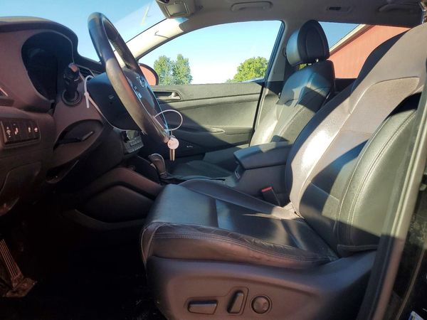 2018 HYUNDAI TUCSON — DENT