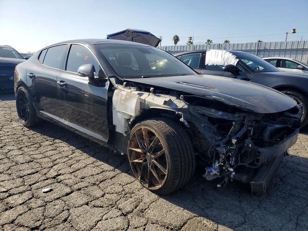 2018 KIA STINGER — Passenger 3/4
