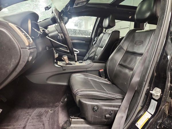 2017 JEEP GRAND CHEROKEE — DENT