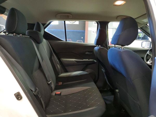 2019 NISSAN KICKS
