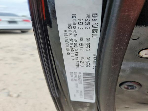2016 DODGE CHALLENGER SXT — VINS