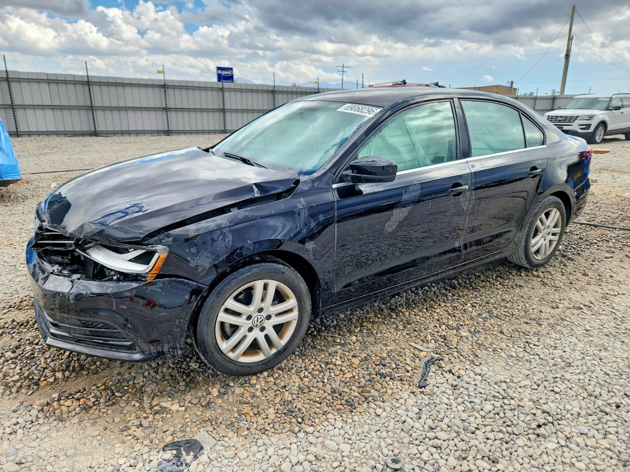 2017 VOLKSWAGEN JETTA — Front 3/4