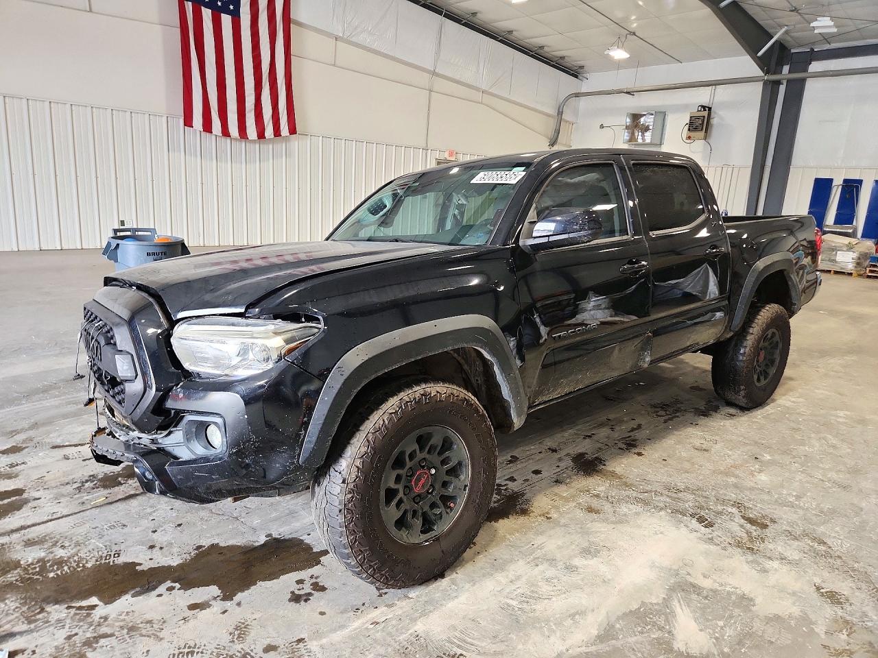 2021 TOYOTA TACOMA SR5 — Front 3/4