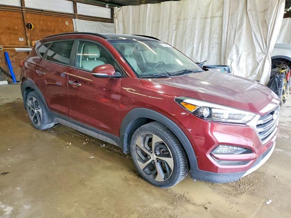 2017 HYUNDAI TUCSON — Passenger 3/4