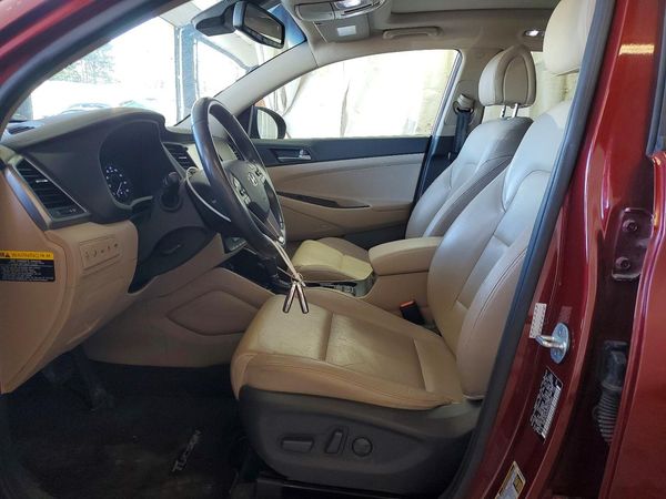 2017 HYUNDAI TUCSON — DENT