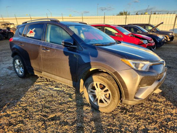 2016 TOYOTA RAV4 LE (X Grade) — Passenger 3/4