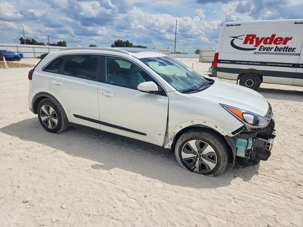2018 KIA NIRO — Passenger 3/4