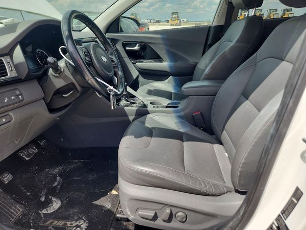 2018 KIA NIRO — DENT