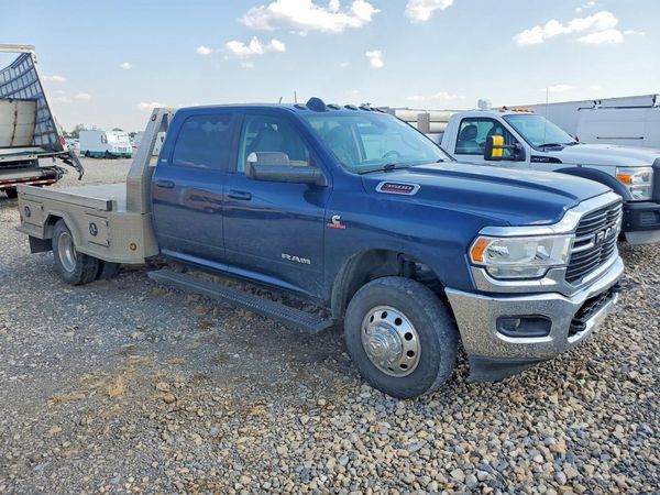 2020 RAM 3500 CREW CAB CHASSIS 4X4 — Passenger 3/4