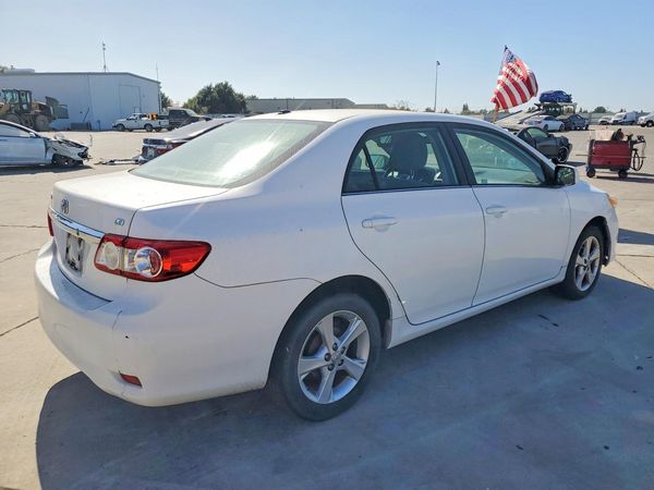 2013 TOYOTA COROLLA