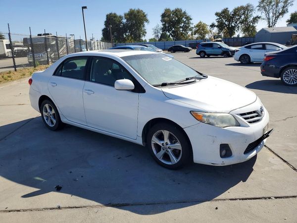 2013 TOYOTA COROLLA