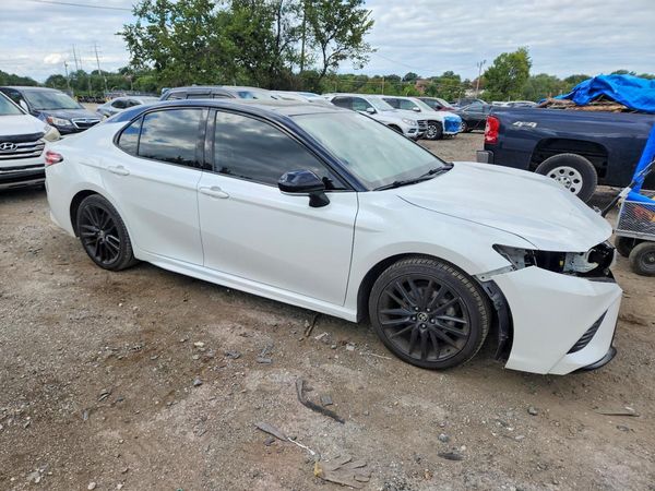 2020 TOYOTA CAMRY XSE — Passenger 3/4