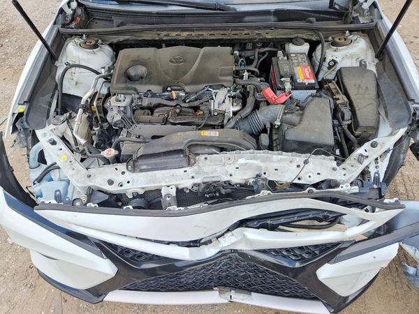 2020 TOYOTA CAMRY XSE — Engine bay