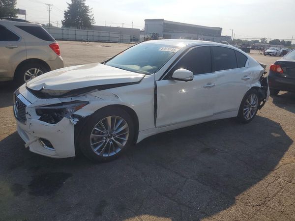2023 INFINITI Q50 Luxe — Front 3/4