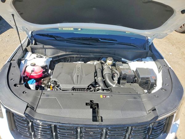 2026 KIA SORENTO — Engine bay