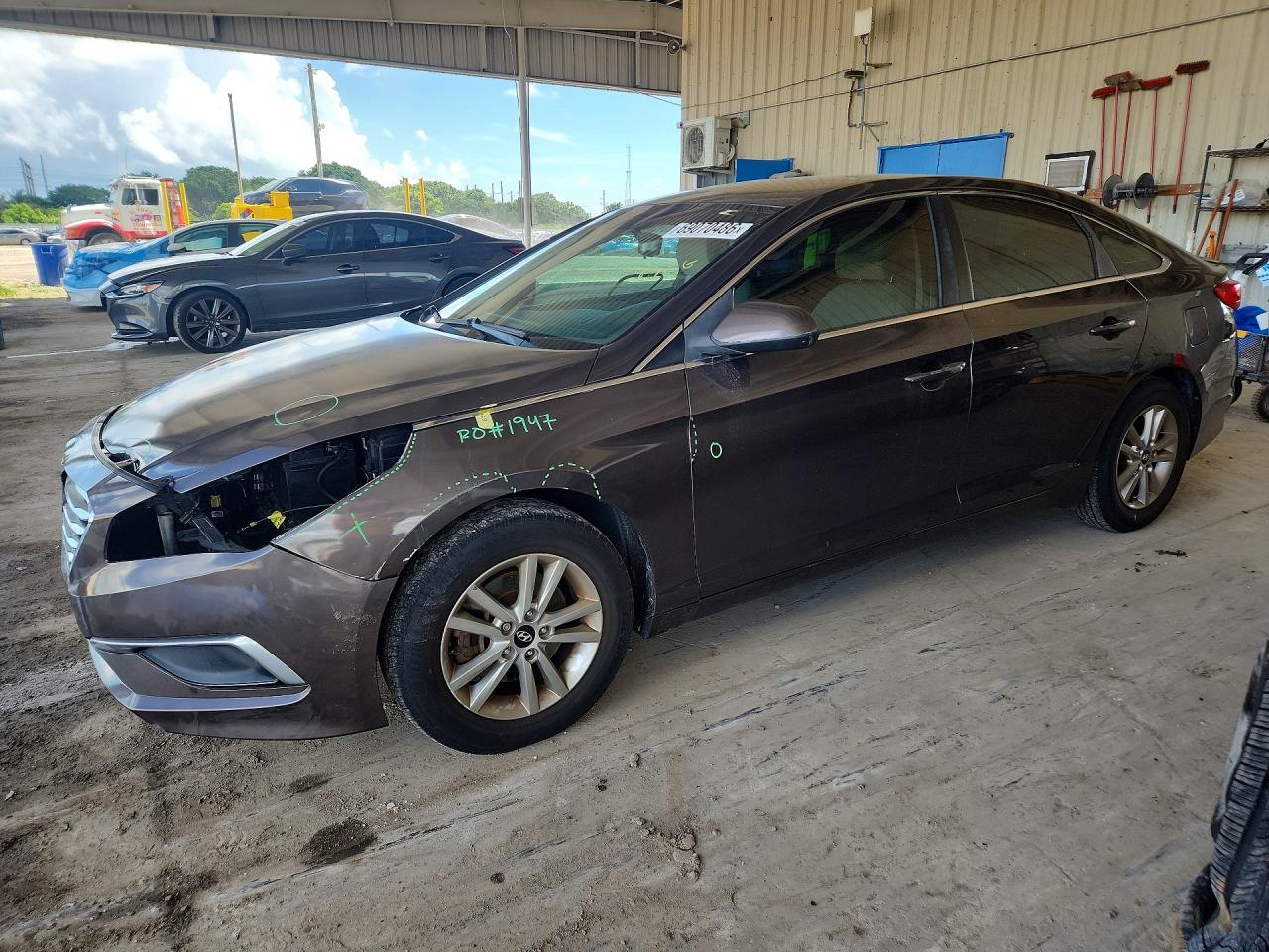 2017 HYUNDAI SONATA — Front 3/4
