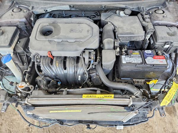 2017 HYUNDAI SONATA — Engine bay