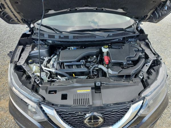2020 NISSAN ROGUE SPORT — Engine bay