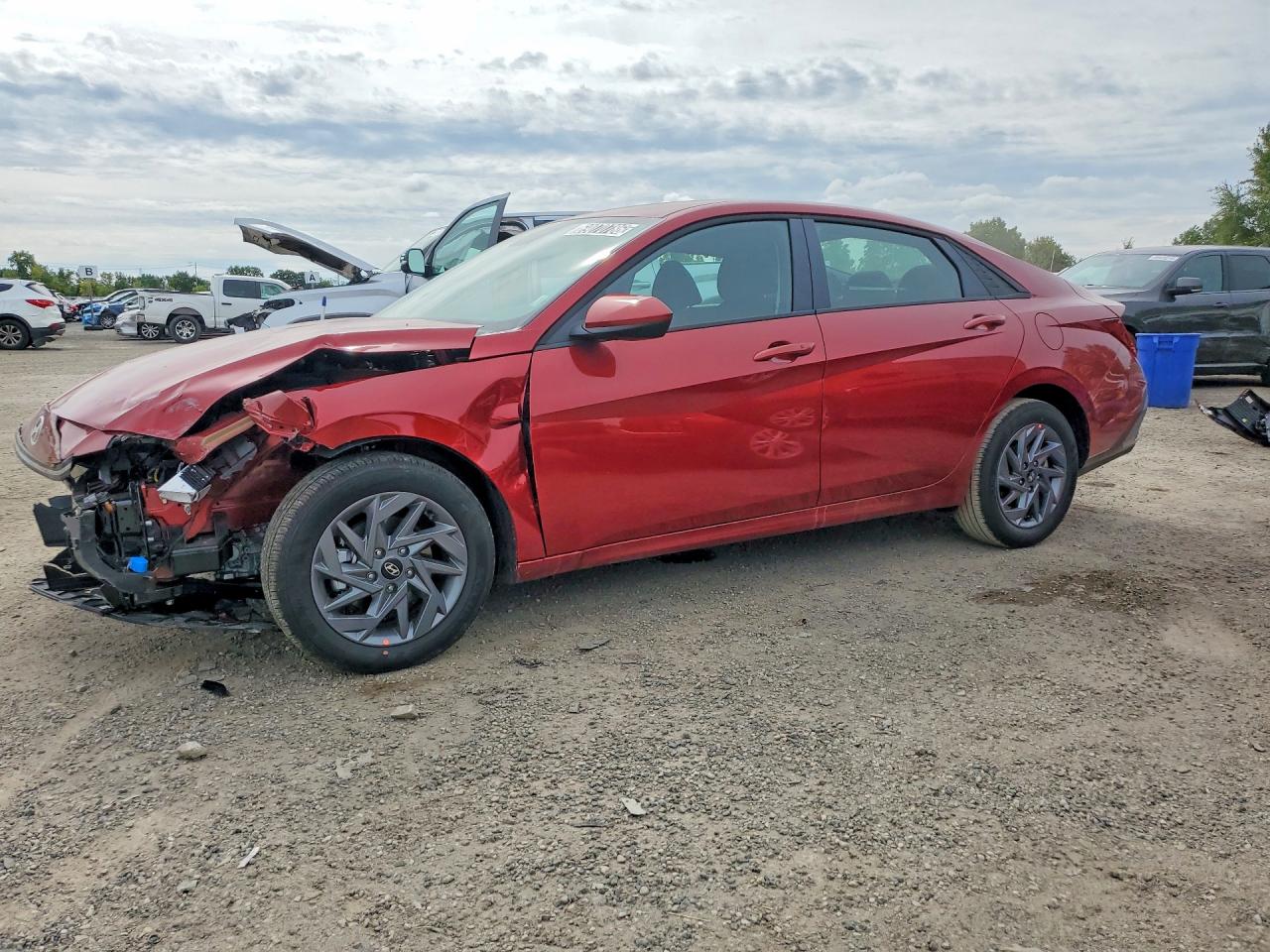 2026 HYUNDAI ELANTRA — Front 3/4