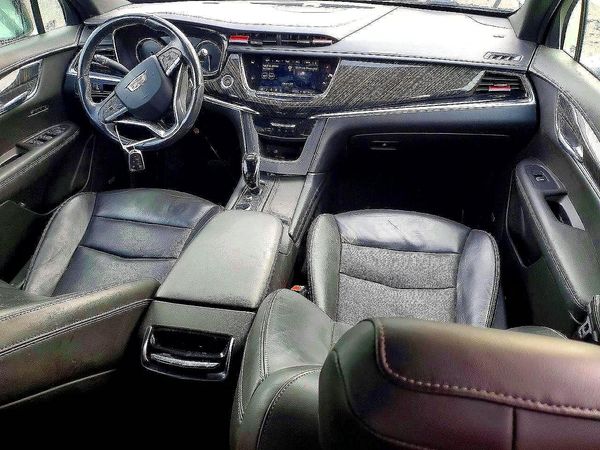 2022 CADILLAC XT6