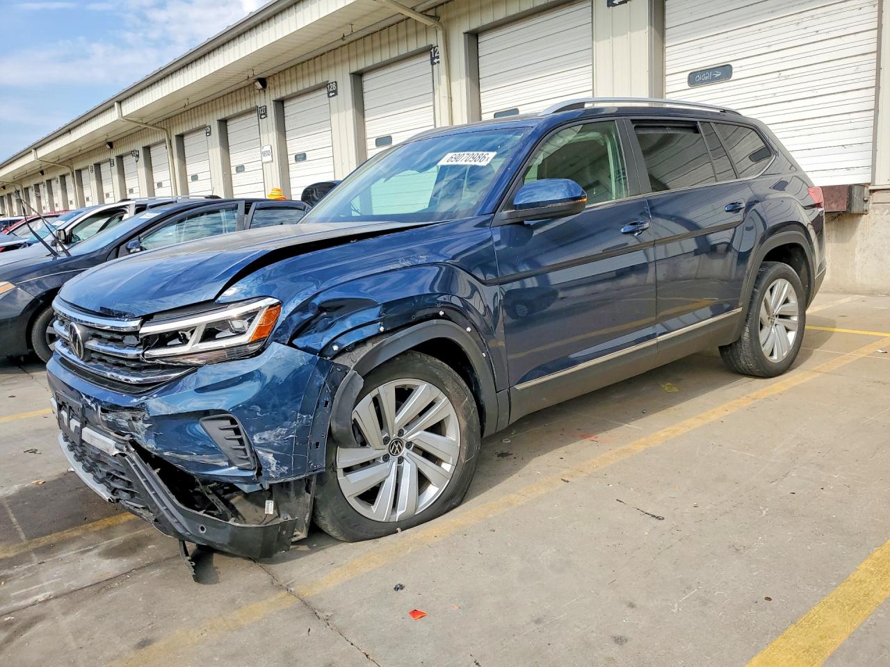 2021 VOLKSWAGEN ATLAS — Front 3/4